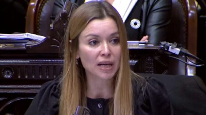 Gabriela-Estevez-sesion-15-de-junio-2022-800x445