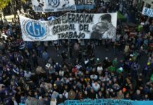 La CGT marcha a Plaza de Mayo contra la reforma laboral