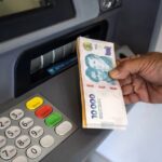 Bancos sin atención en las fiestas