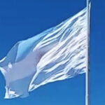 Mar del Plata izó una bandera argentina “simple faz” y estalló la polémica