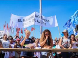 Se habilitó la feria para tratar un reclamo contra Capital Humano