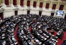 Diputados impulsan juicio político a Milei