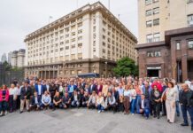 Intendentes bonaerenses marchan por fondos para comedores escolares