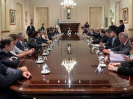 Ajuste en ministerios