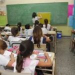 Provincia ofreció un aumento del 7% a los docentes