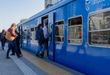 El tren San Martín incorpora una formación totalmente renovada