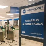El Gobierno endureció las reglas migratorias y habilitó la expulsión de extranjeros por mensajes de odio contra argentinos